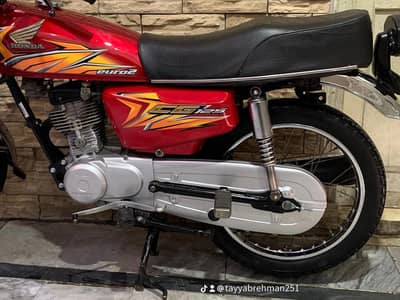 Honda 125 model 2018 Lahore number