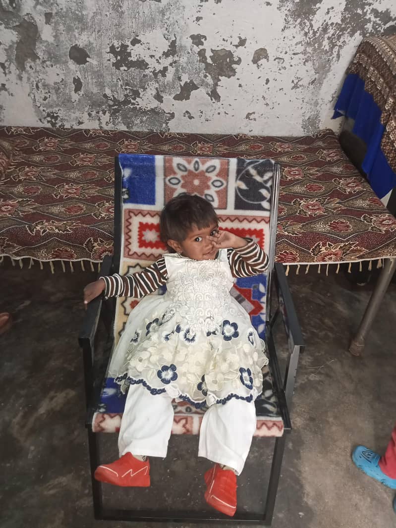 فولڈنگ چیئر سپیس لیس 2