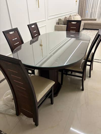 Premium 6-Seater Solid Wood Dining Table – Excellent Condition