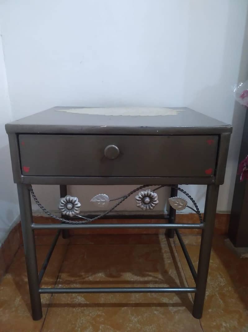 bed with two side table and dressing table 1