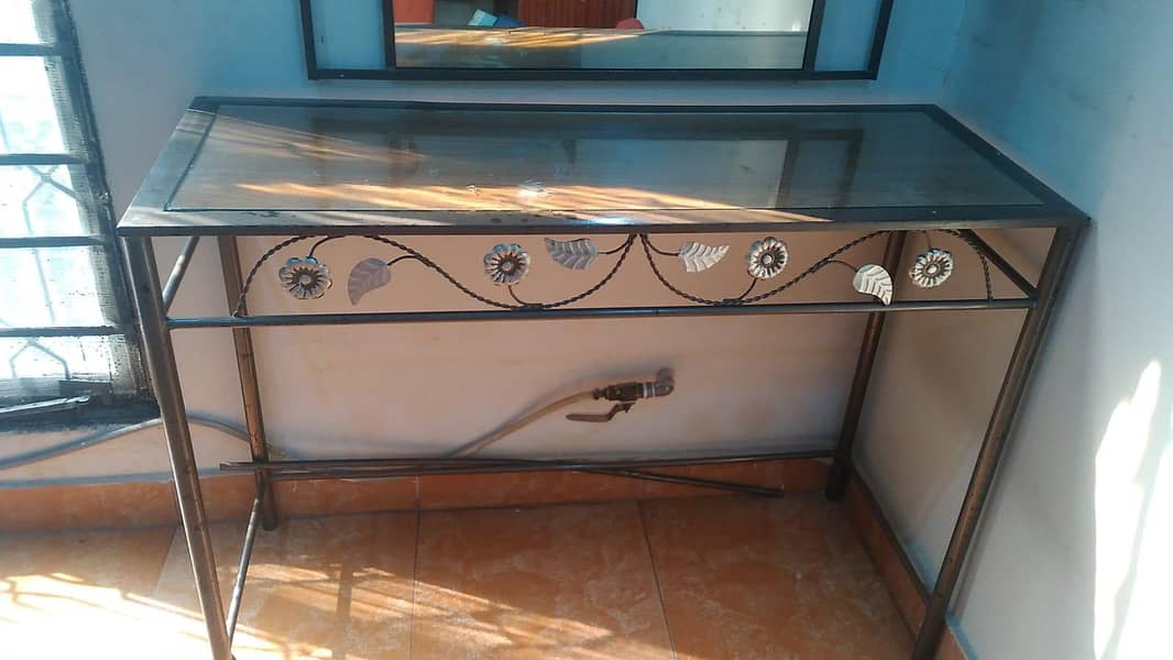 bed with two side table and dressing table 2