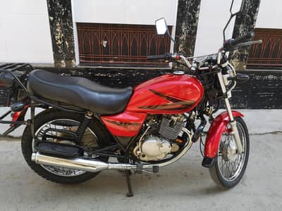 Suzuki gs 150 2016 model