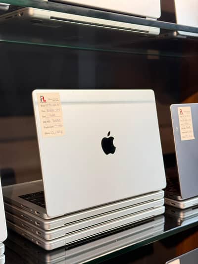 Apple MacBook Pro 14”  | M1 Pro  | 16GB RAM | 512GB SSD