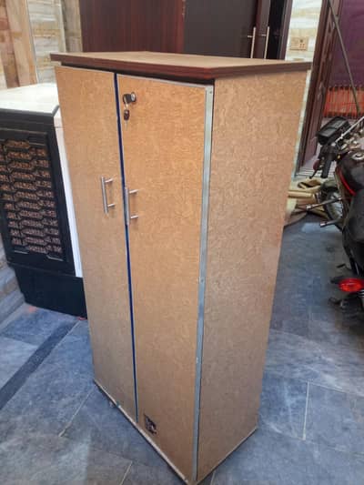 selling cabniets shoe racks