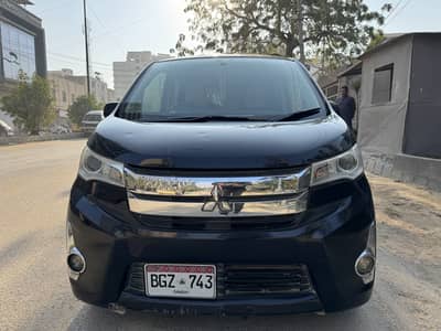 Mitsubishi Ek Wagon 2013