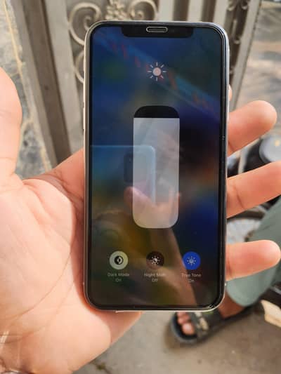 iphone xr 81 battery health he no boost with charger and lead