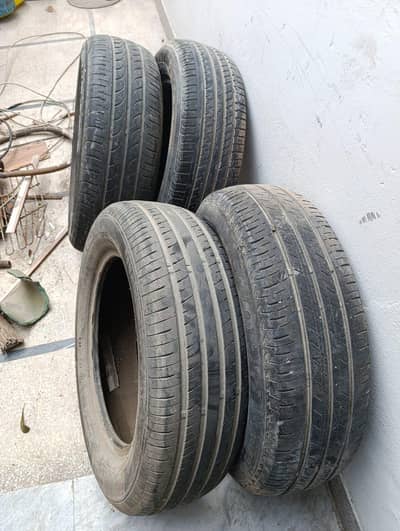 R15 Tyres 8 pcs Normal Condition