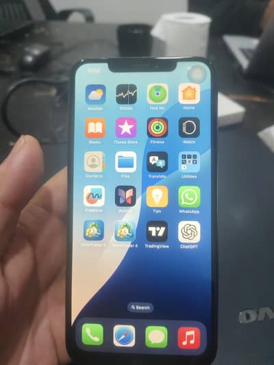 Apple iPhone XS Max in excellent condition