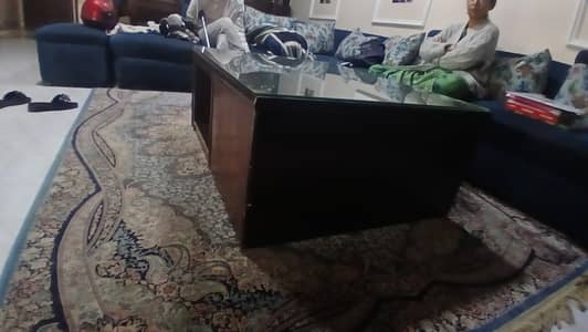 semi wood center table