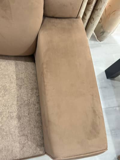 Sofa set 3,2 by 1 set with center table and side table.