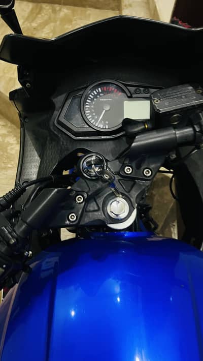 Gari total geniun hay or saaaf suthree hay