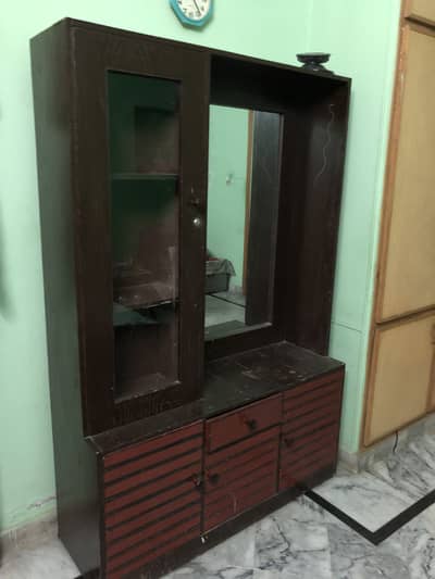 Dressing & drawers with Great Condition!