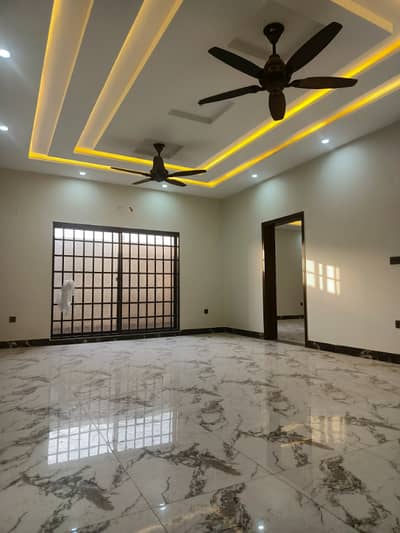 1 Kanal Upper & Lower Portion For Rent