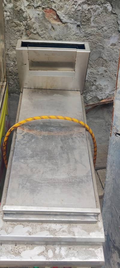 zinger burger and fries fryer for sale Good condition