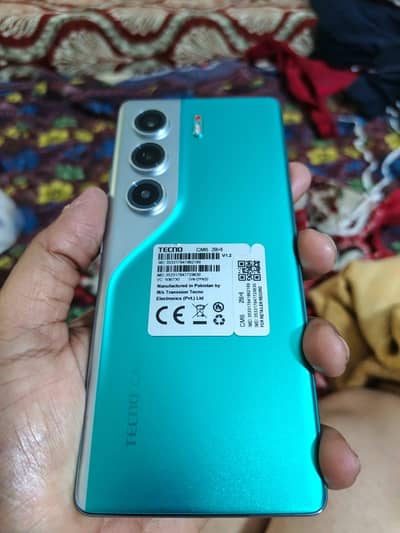 tecno camon 40 pro 8gb ram 256 memory