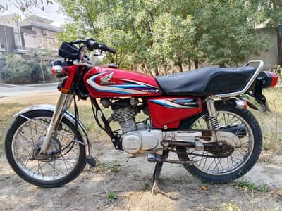 Honda CG 125 | Model 2015 | FIRST OWNER BIKE | Call 0329 - 8620376