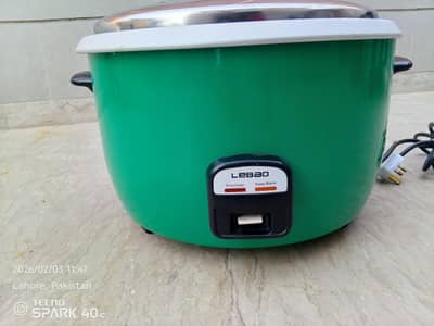 Electric Rice Cooker 8.5 liter 45 cups New condition  urgent Sale
