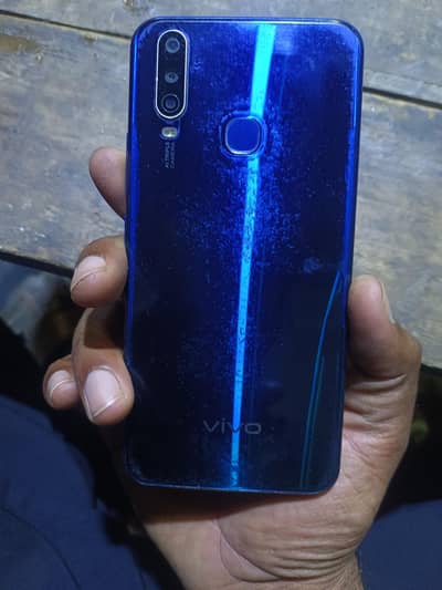 vivo y15 4Ram.  64Rom   front camera halka sa bhalor ha all ok ha