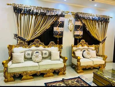 7 seaters sofa with center Table