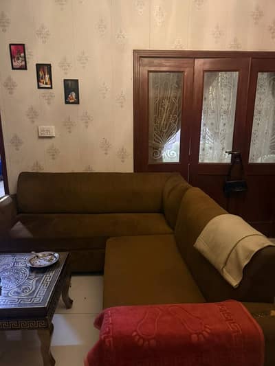 L shaped 5 seater sofa in good condition