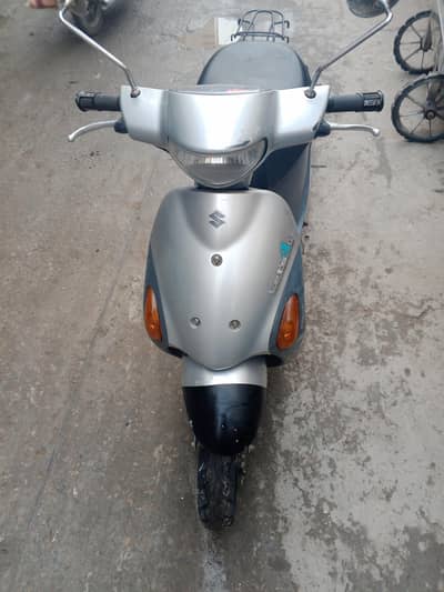 Suzuki let's 4 japani scoty