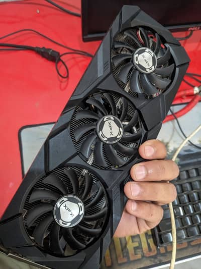 AMD Radeon RX 590 (8GB Triple Fan)