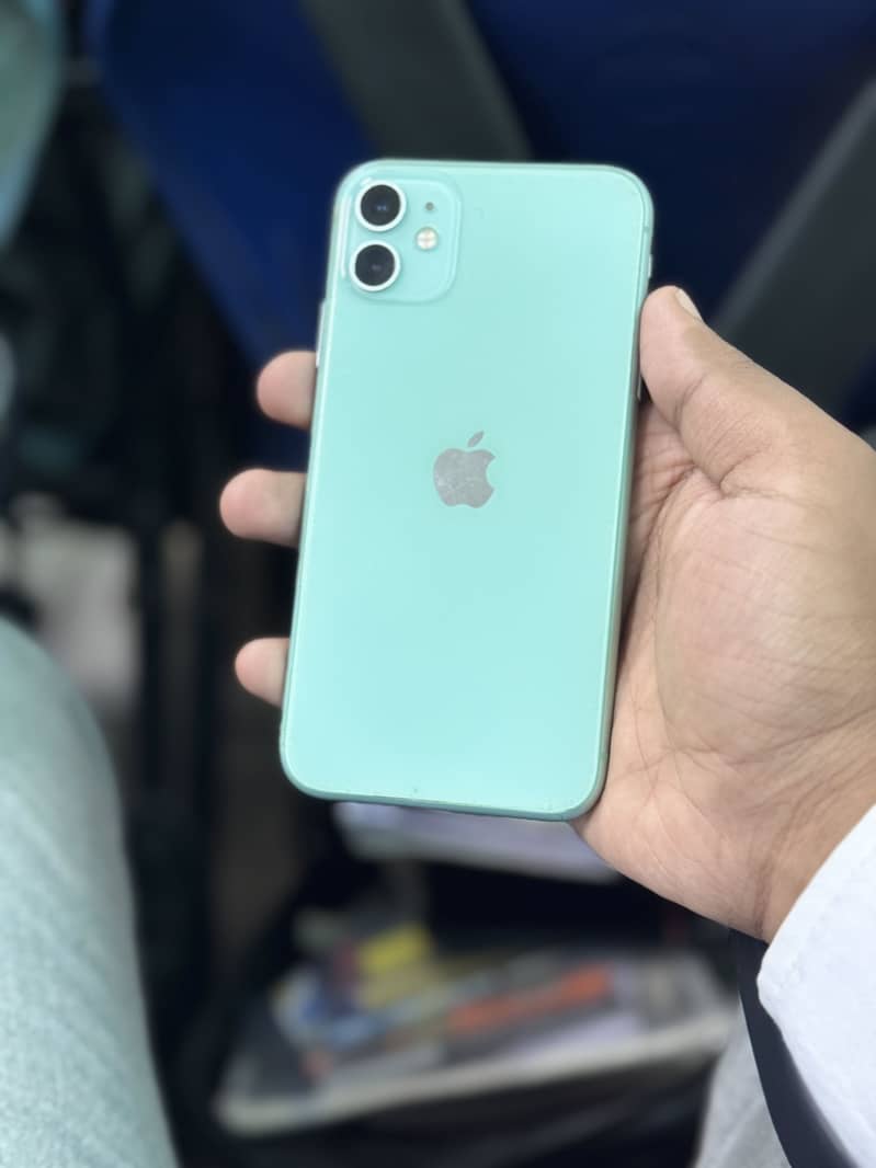 iPhone 11 3