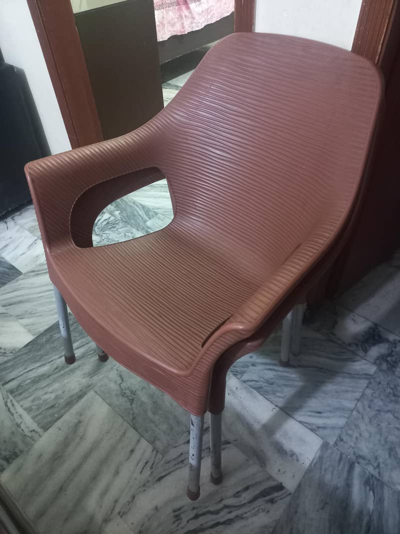 Sofa set 2+1  total 7 chairs 1 centre table 1 small table. 6