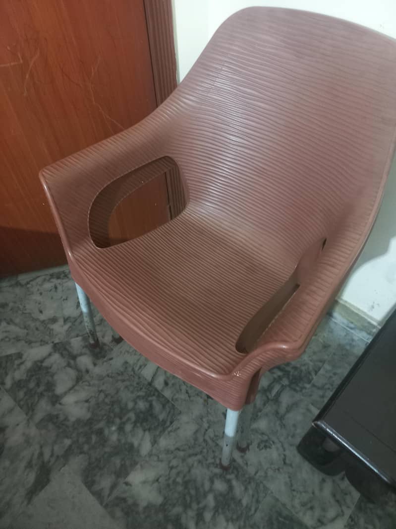 Sofa set 2+1  total 7 chairs 1 centre table 1 small table. 7