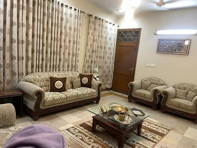 Double Storey 400 Square Yards House Available In Gulshan-E-Iqbal - Block 6 For Sale