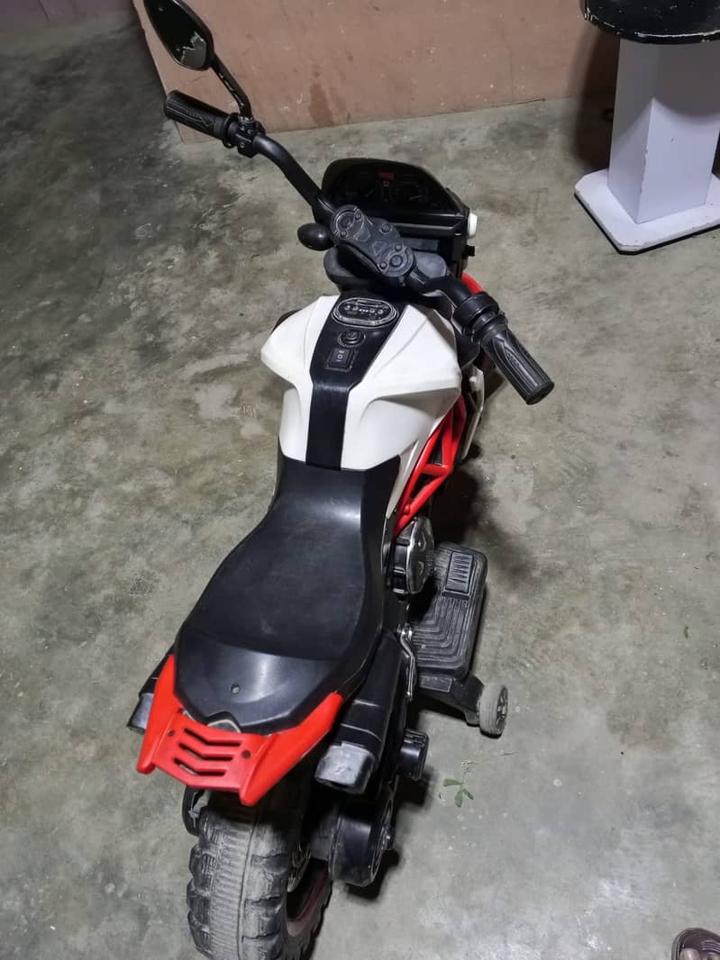 mini charging bicks 1