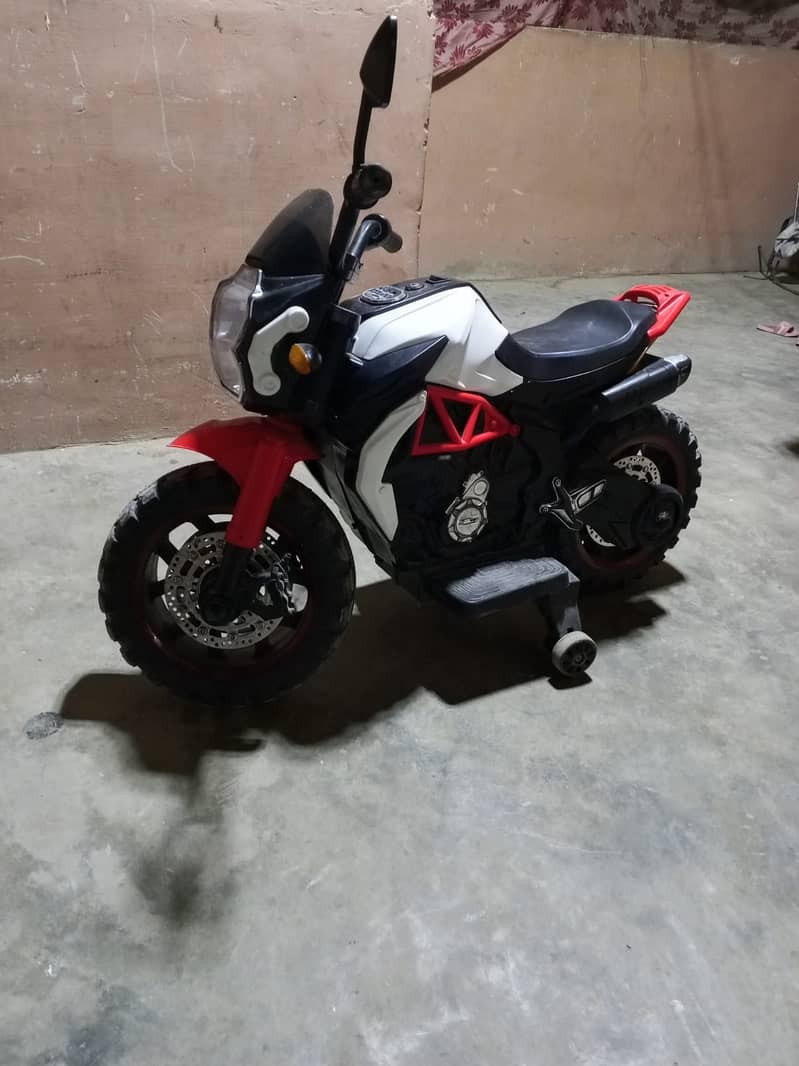 mini charging bicks 3