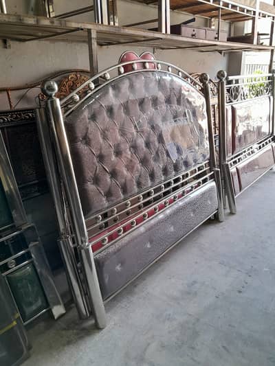 Bed/Double bed/single bed/king size bed/wooden bed/polish bed