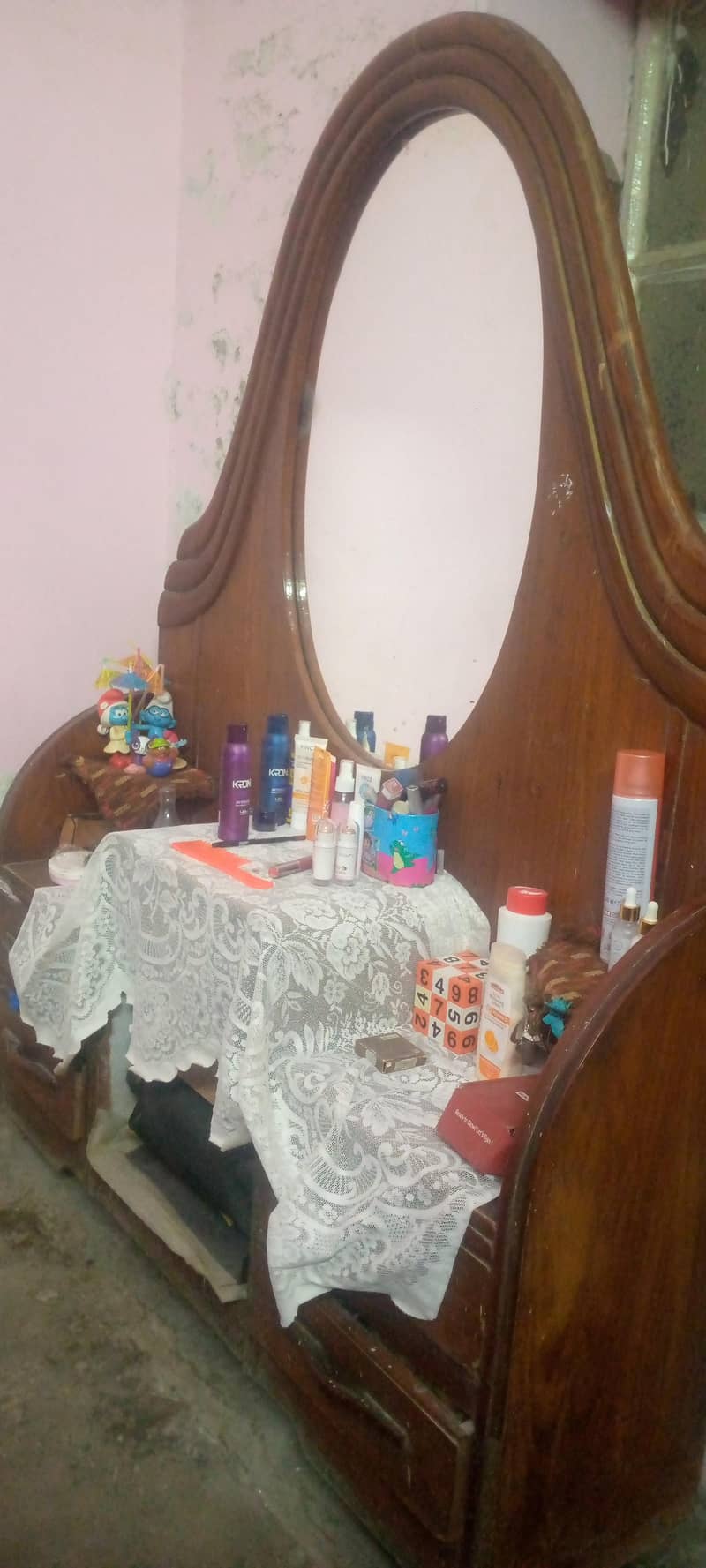 Dressing Table with mirror 0