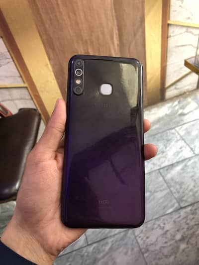 Infinix hot 8 4/64 gb