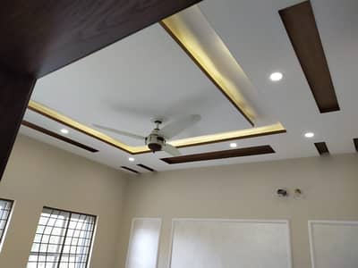 A BEAUTIFUL 8 MARLA LOWER PORTION