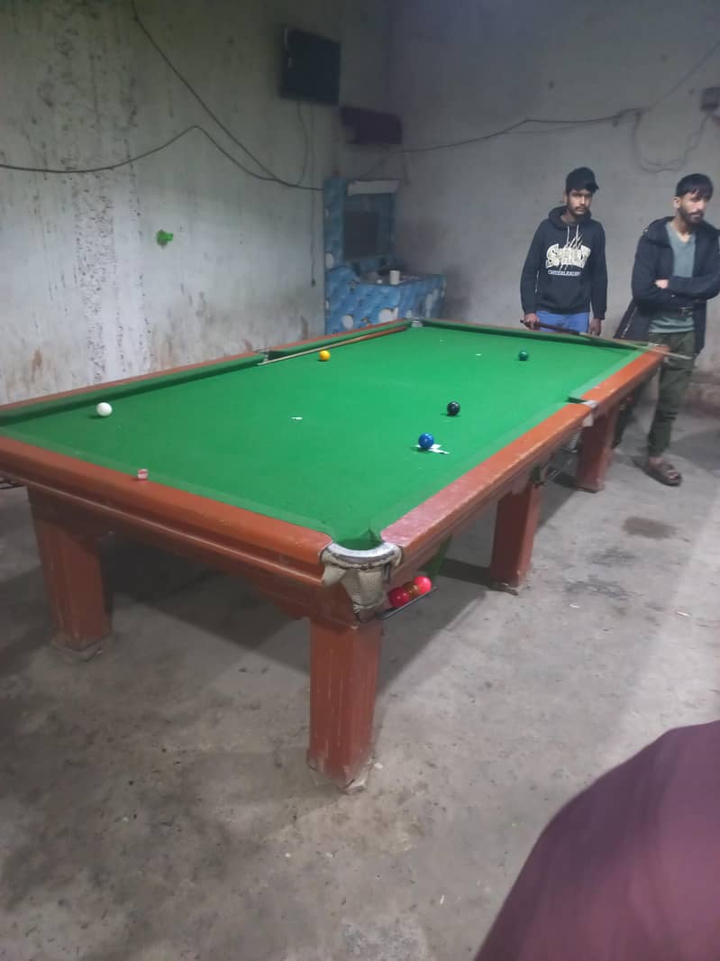 snooker table 0