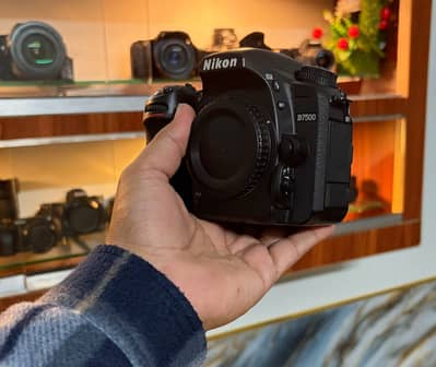 Nikon d7500 (4k-ultra hd) 10/10++ Scratch-less