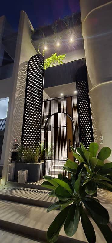 100yards brand New bungalow available for sale in Dha phase7