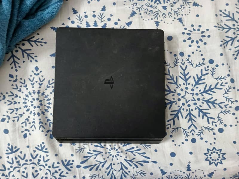 PS4 Slim 0