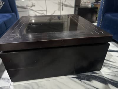 6 seater sofa with Center and side tables