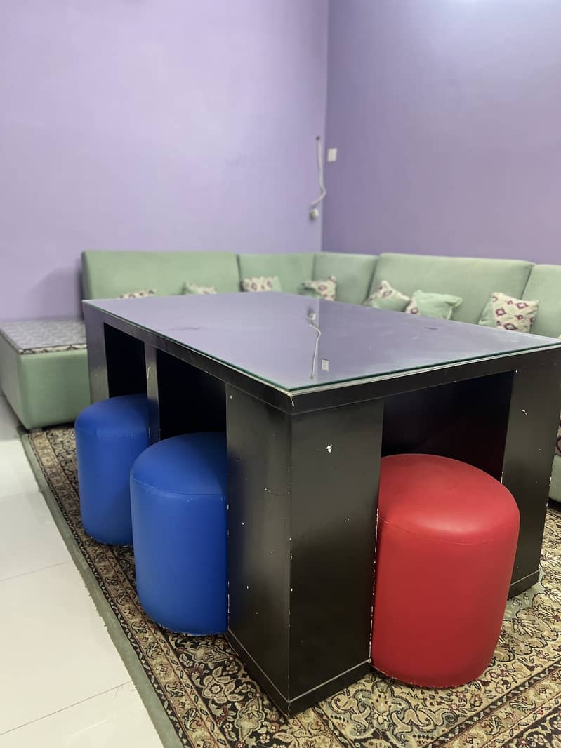 Dining table with 6 stools 3