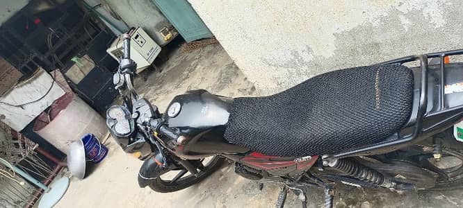 Suzuki gr 150 black
