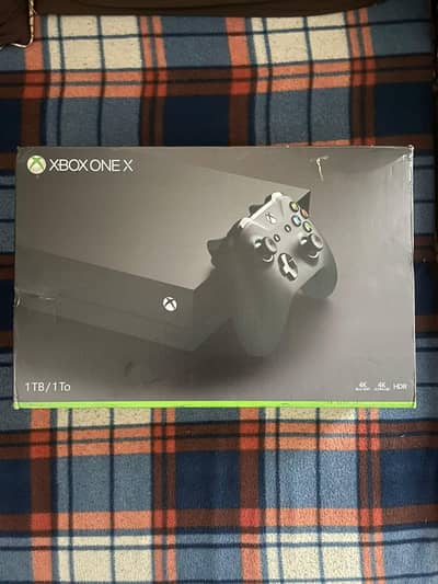 Xbox One X | True 4k | 2 Controllers | Barely Used