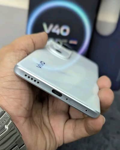 Vivo v40 ram 12gb room 256gb 03262134833