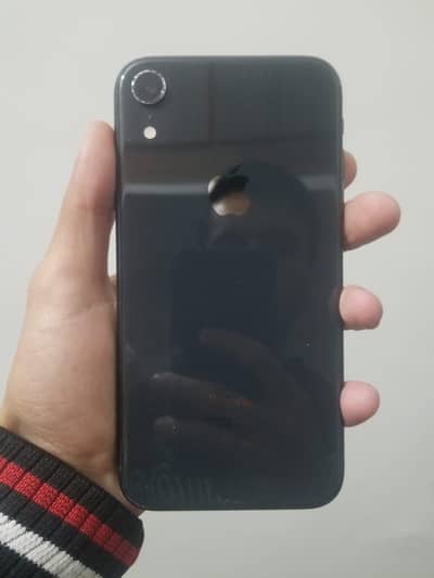 iPhone Xr 8/10 PTA Approved