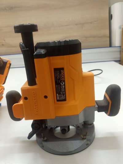 Electric router -RT22008