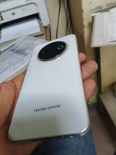 Tecno Spark 30 C  warranty available