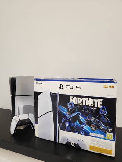 PS5 Disc Console 1TB – Clean, Boxed, Original Accessories