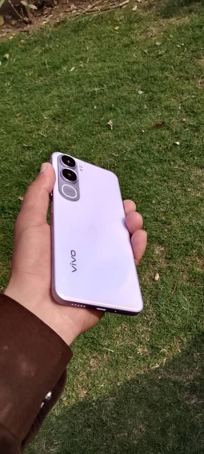 vivo y21d 4+4/128GB complete box just 1month use